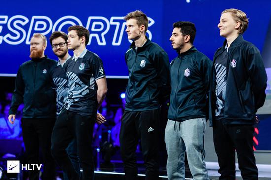 邓紫棋献声英雄联盟2025全球总决赛主题曲盛典